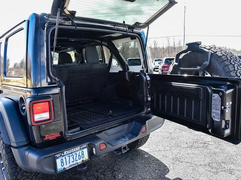 Certified 2025 Jeep Wrangler Willys image 13