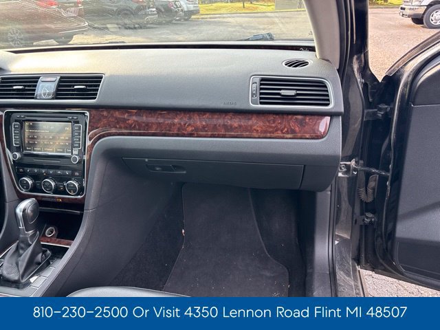 Used 2013 Volkswagen Passat 2.5 SEL FWD image 37