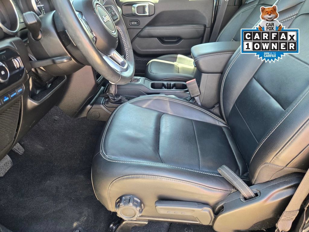 Used 2023 Jeep Wrangler Unlimited Sahara w/ Cold Weather Group AWD/4WD image 30