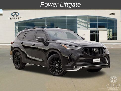 Used 2024 Toyota Highlander XSE image 2