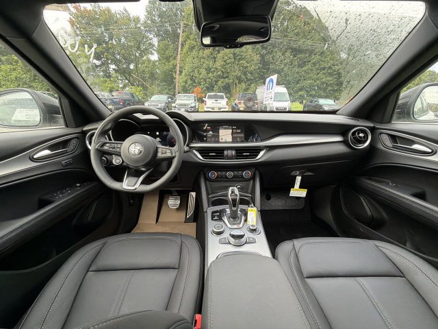 New 2026 Alfa Romeo Stelvio Sprint w/ Convenience Package AWD/4WD image 12