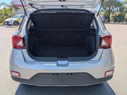 Used 2025 Hyundai Venue SEL FWD image 30