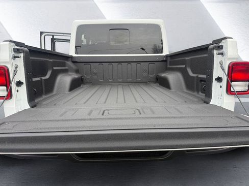 New 2026 Jeep Gladiator Sport AWD/4WD image 13