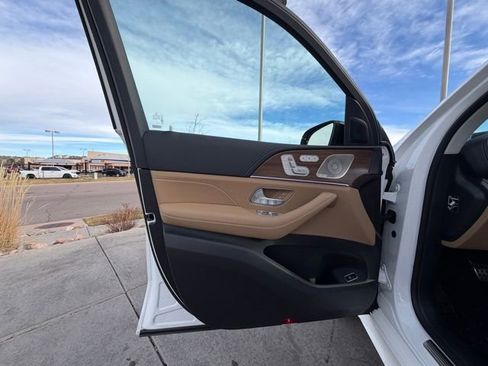 Used 2024 Mercedes-Benz GLS 450 4MATIC image 24