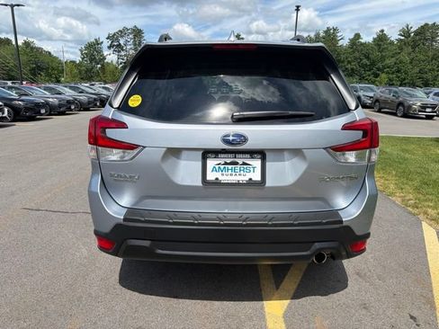 Used 2023 Subaru Forester Limited AWD/4WD image 6