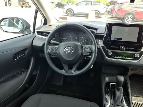 Certified 2023 Toyota Corolla LE FWD image 9