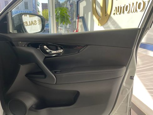 Used 2020 Nissan Rogue Sport SV AWD/4WD image 24