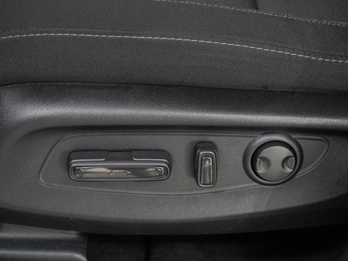 Used 2025 Honda CR-V EX image 22
