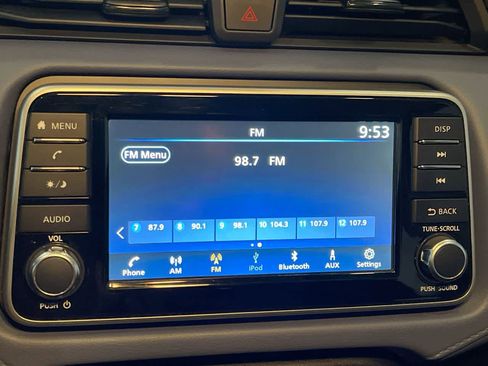 Used 2023 Nissan Versa SV image 16