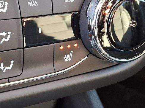 Used 2021 Chevrolet TrailBlazer LT w/ Convenience Package image 28