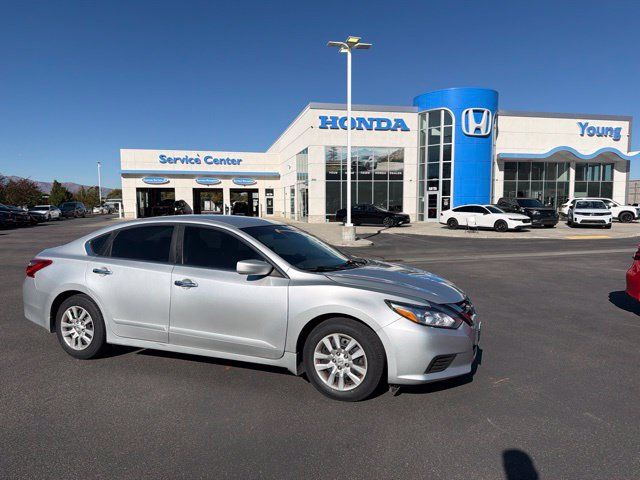 Used 2017 Nissan Altima 2.5 S w/ Power Driver Seat Package FWD image 1