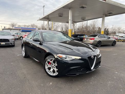 Used 2018 Alfa Romeo Giulia Ti w/ TI Leather Package image 6
