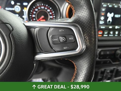 Used 2021 Jeep Gladiator Mojave AWD/4WD image 32