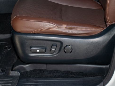 Used 2022 Toyota 4Runner Limited image 28