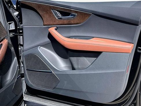 Used 2025 Audi Q7 2.0T Premium Plus w/ Premium Plus Package image 19