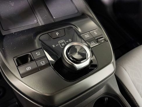New 2026 Subaru Solterra AWD/4WD image 17