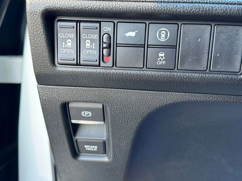 Used 2023 Honda Odyssey Sport image 31