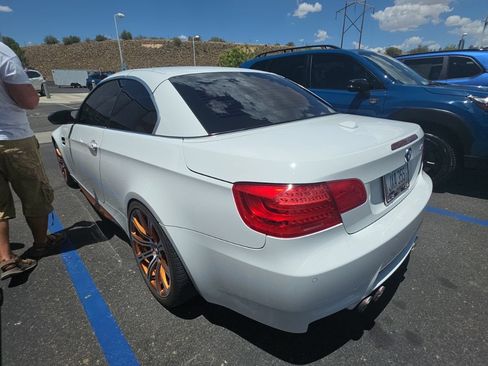 Used 2011 BMW M3 Convertible RWD image 4