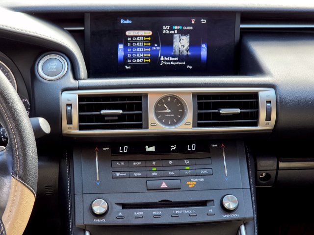 Used 2016 Lexus IS 200t RWD image 10