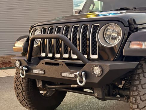 Used 2021 Jeep Wrangler Unlimited Sahara image 31