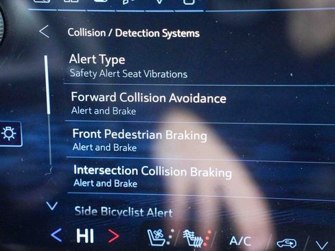 Used 2026 Chevrolet Traverse RS image 49