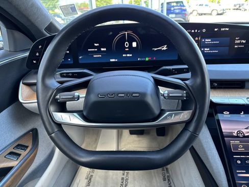 Used 2024 Lucid Air Touring AWD/4WD image 13