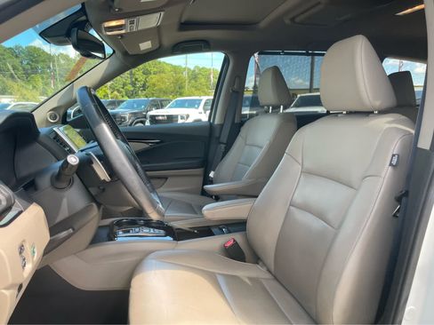 Used 2017 Honda Pilot Touring image 12
