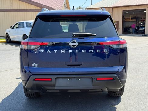 Used 2025 Nissan Pathfinder SV FWD image 7