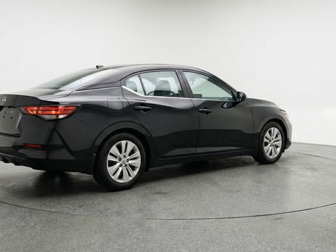 Used 2025 Nissan Sentra S FWD image 9