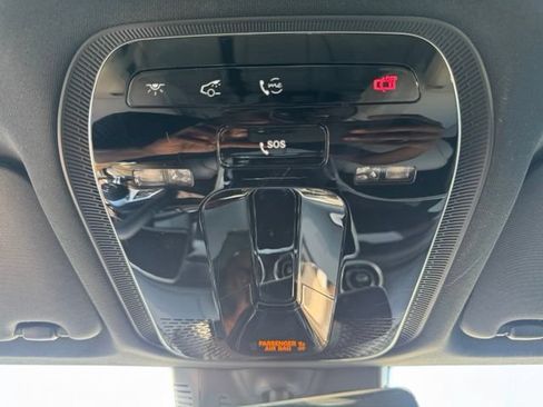 Used 2024 Mercedes-Benz GLC 300 4MATIC image 16