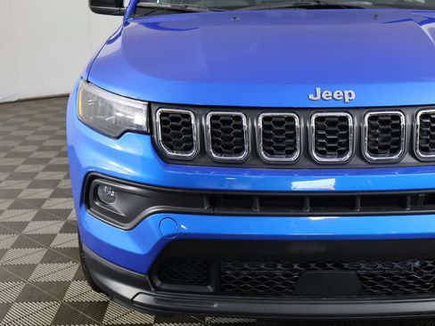 Used 2024 Jeep Compass Latitude AWD/4WD image 10