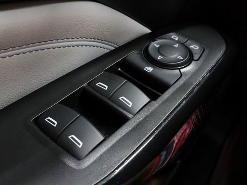 Used 2025 Chevrolet Trax LT w/ LT Convenience Package FWD image 26