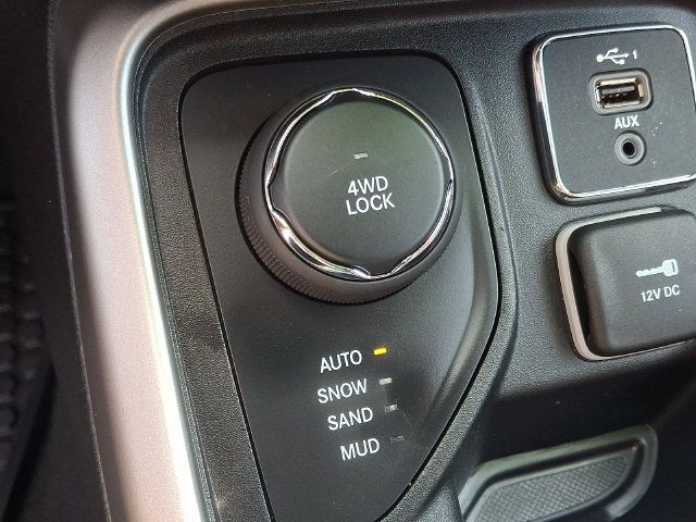 Used 2020 Jeep Compass Latitude w/ Cold Weather Group AWD/4WD image 25