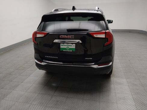 Used 2024 GMC Terrain SLT AWD/4WD image 7