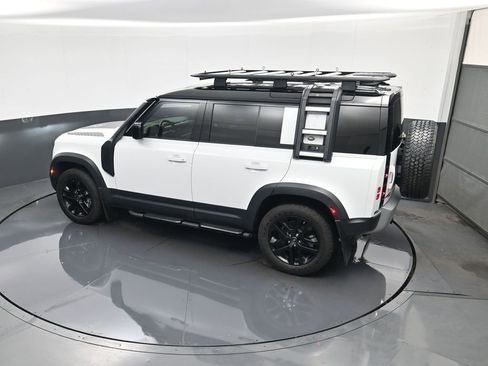 Used 2020 Land Rover Defender 110 HSE image 31