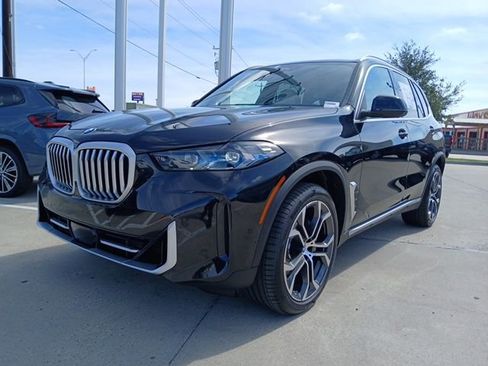New 2026 BMW X5 xDrive50e AWD/4WD image 3