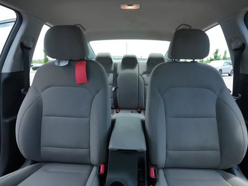Used 2020 Hyundai Elantra SEL FWD image 34