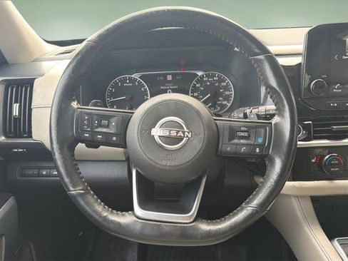 Certified 2023 Nissan Pathfinder SL image 9