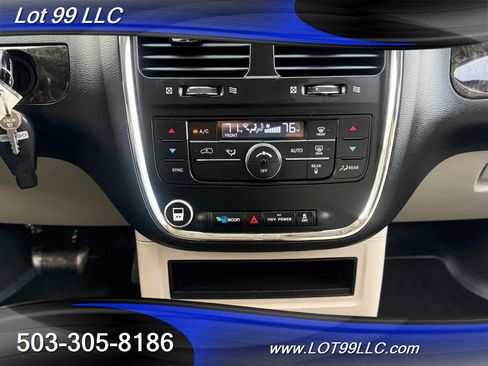 Used 2011 Dodge Grand Caravan Crew image 15
