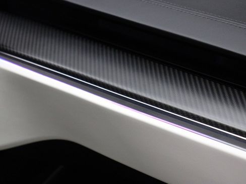 Used 2022 Tesla Model S Plaid image 14