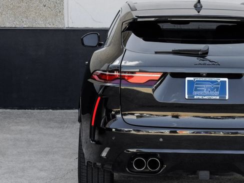 Used 2025 Jaguar F-PACE SVR AWD/4WD image 58