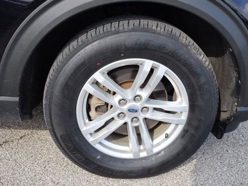 Used 2022 Ford Explorer XLT w/ Equipment Group 202A image 14