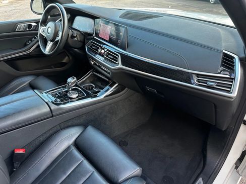 Used 2020 BMW X7 M50i w/ Executive Package image 29
