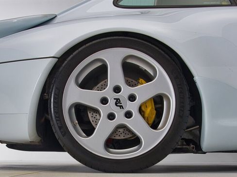 Used 1997 Porsche 911 Carrera image 16