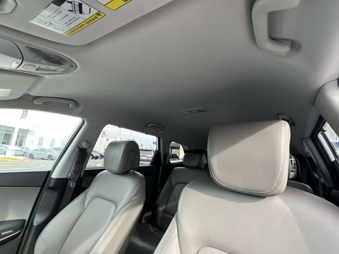 Used 2017 Hyundai Santa Fe Limited image 25