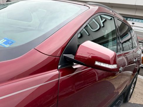 Used 2017 Chevrolet Traverse LT image 47