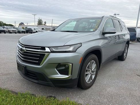 Used 2023 Chevrolet Traverse LT AWD/4WD image 3
