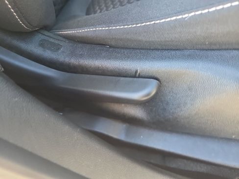 Used 2019 GMC Acadia SLE image 21