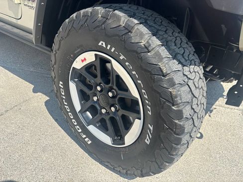 Used 2022 Jeep Wrangler Unlimited Rubicon AWD/4WD image 8