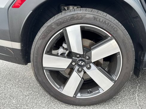 Certified 2025 Hyundai Santa Fe Limited image 17